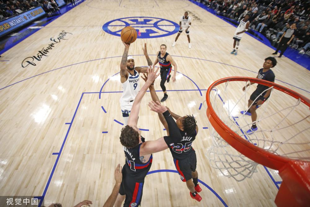 在激烈的足 在激烈的足