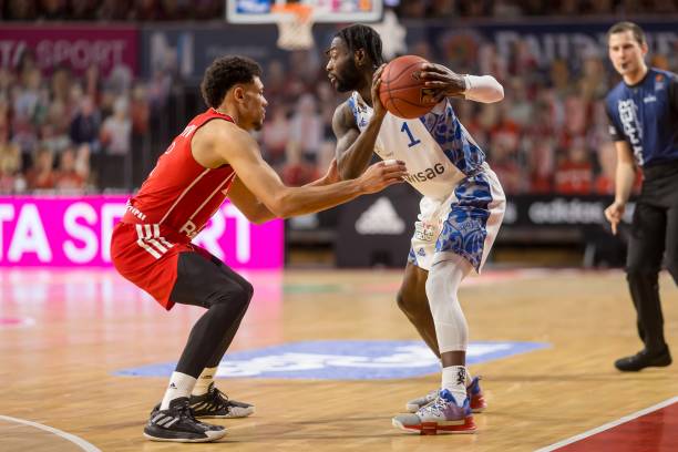 攻防两端全 攻防两端全