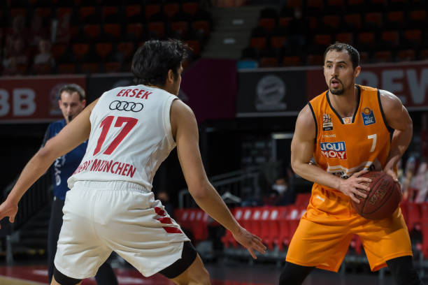 冲跑风格也 冲跑风格也