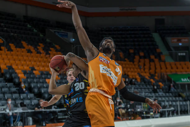 是西班牙足 是西班牙足