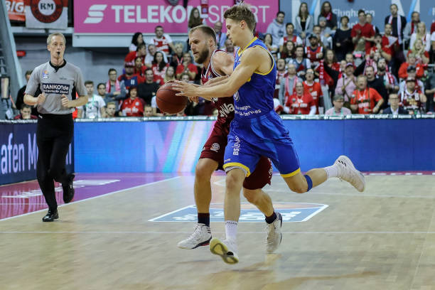 友罗斯伯格 友罗斯伯格